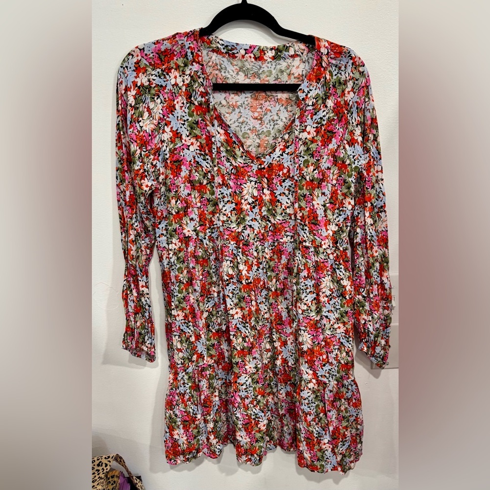 Floral V-Neck Long Sleeve Women’s Top in Pink and Red